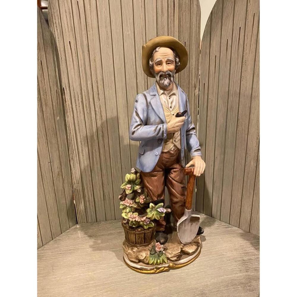 Vintage HOMCO #8816 Large Porcelain Figurine Gardner With Shovel 13” tall